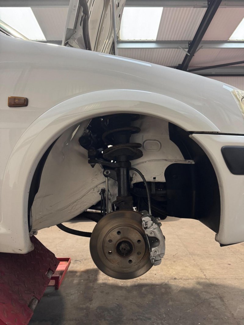PEUGEOT 106