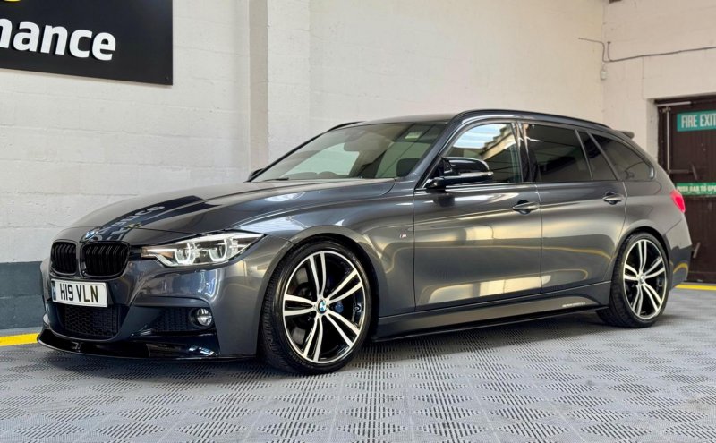BMW 3 SERIES