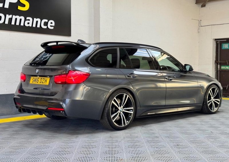 BMW 3 SERIES