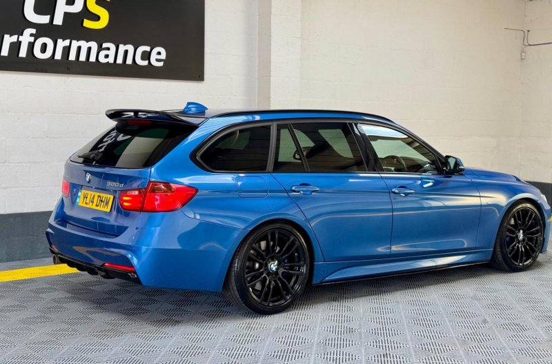 BMW 3 SERIES