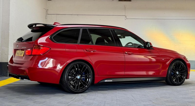 BMW 3 SERIES