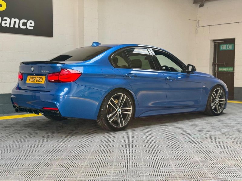 BMW 3 SERIES