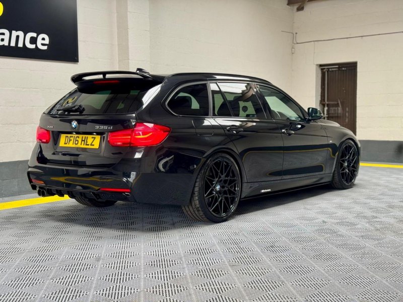 BMW 3 SERIES