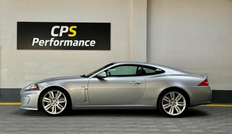 JAGUAR XKR