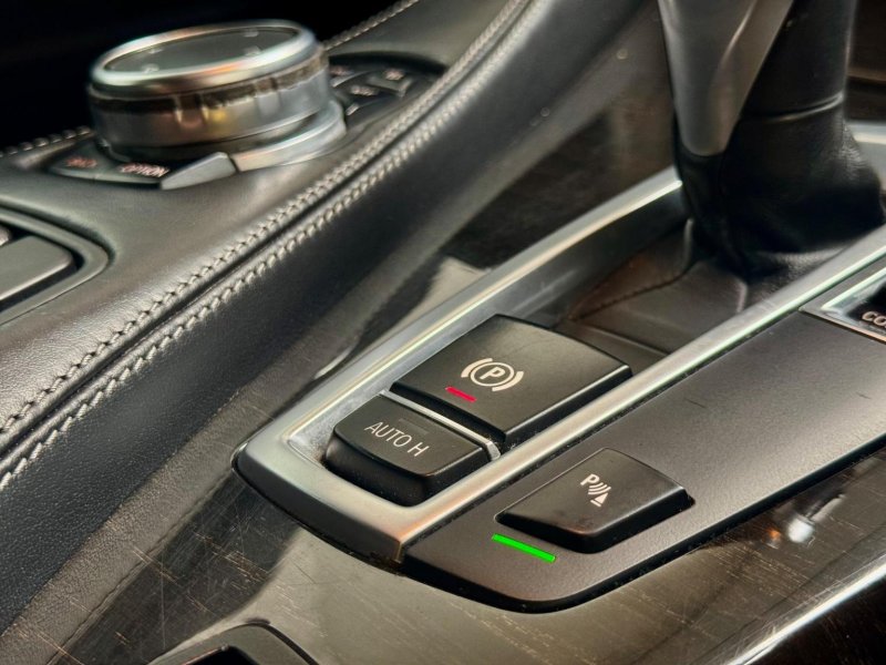BMW 6 SERIES