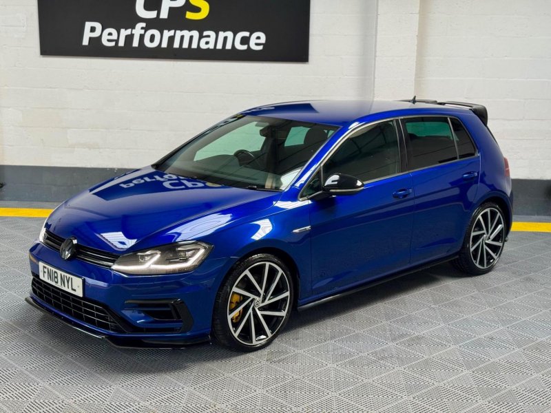 View VOLKSWAGEN GOLF 2.0 TSI R DSG 4Motion Euro 6 (s/s) 5dr