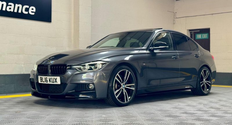 BMW 3 SERIES