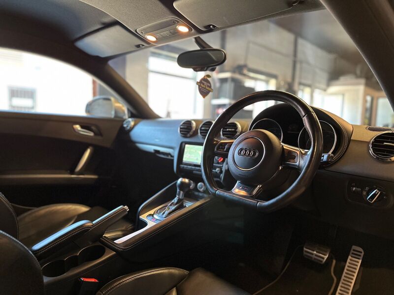 AUDI TTS