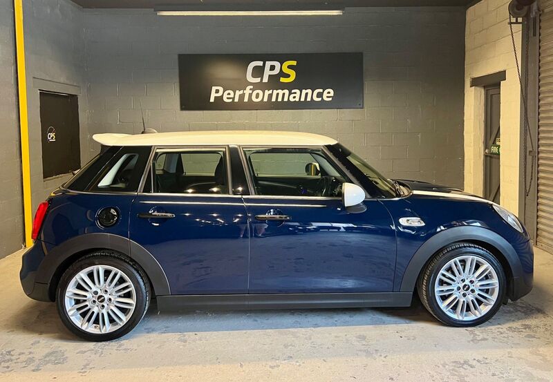 MINI HATCH