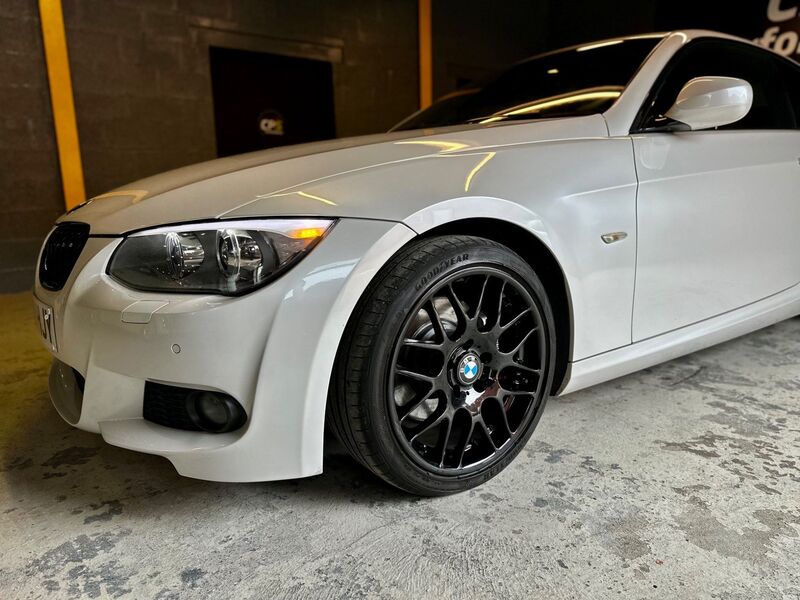 BMW 3 SERIES