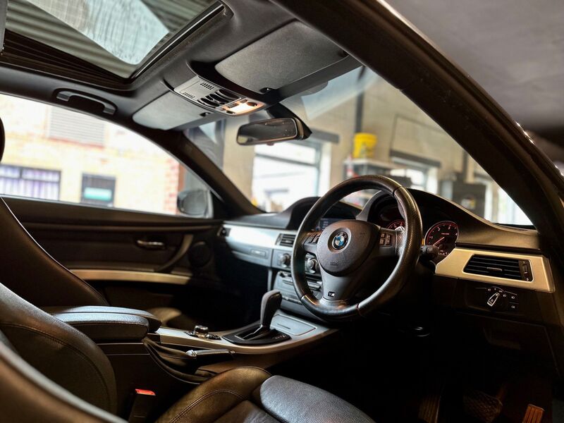 BMW 3 SERIES