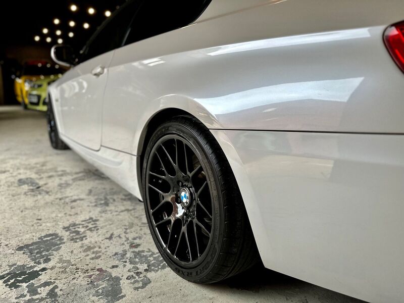 BMW 3 SERIES