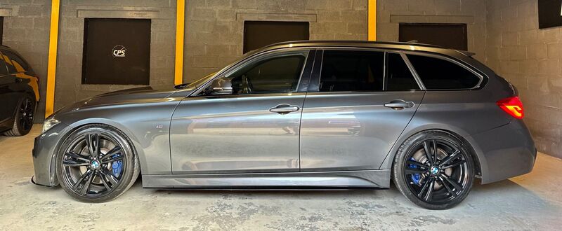BMW 3 SERIES