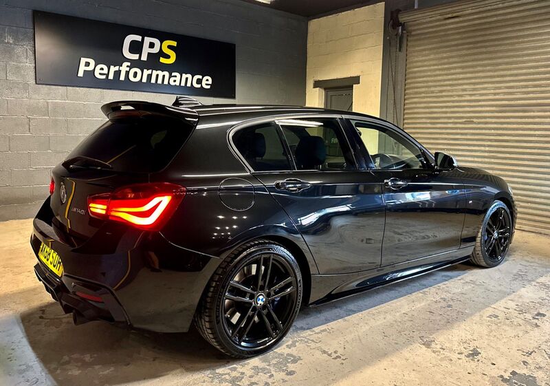 BMW 1 SERIES