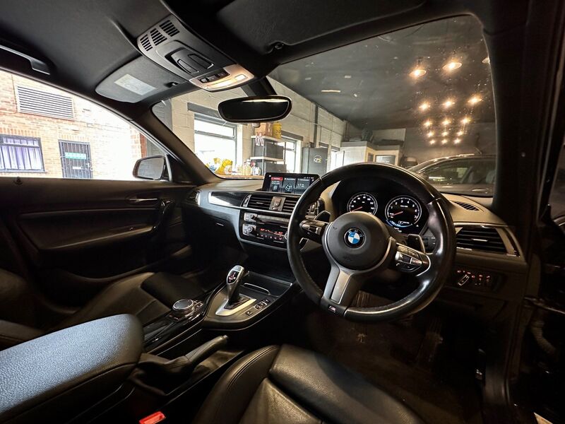 BMW 1 SERIES