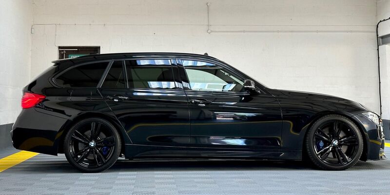 BMW 3 SERIES