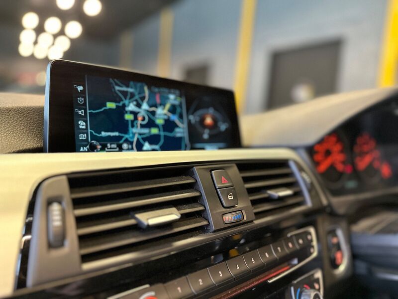 BMW 3 SERIES